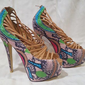 BUMPER platform heel, size 9